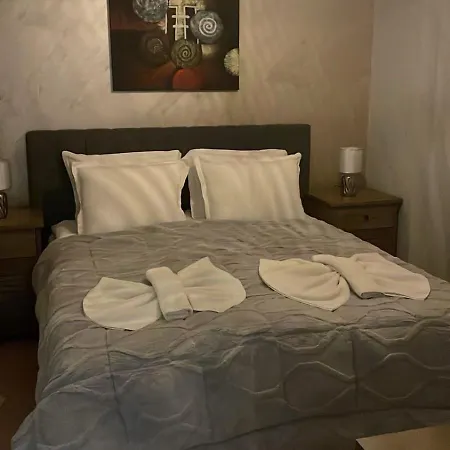 מלון דירות Florimont Heights Complex 3*